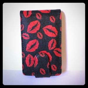 LipSense case with mirror